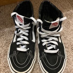 Womens High top Vans. Barely worn. Great Condition